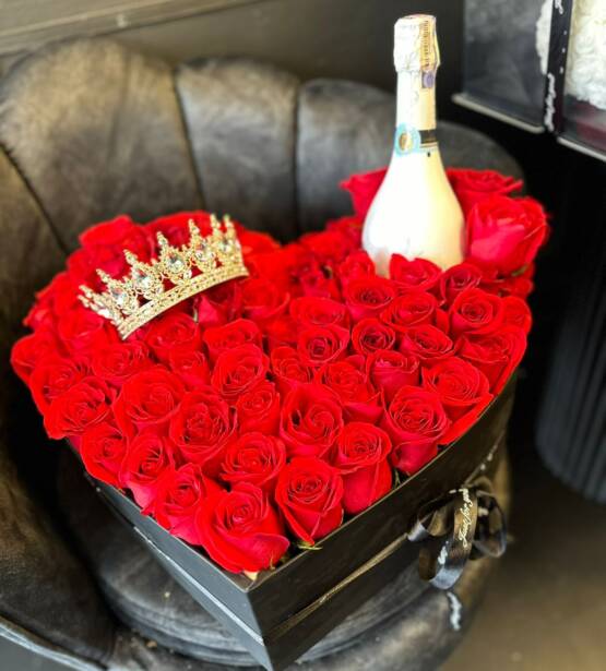 caja deluxe roja arreglo floral