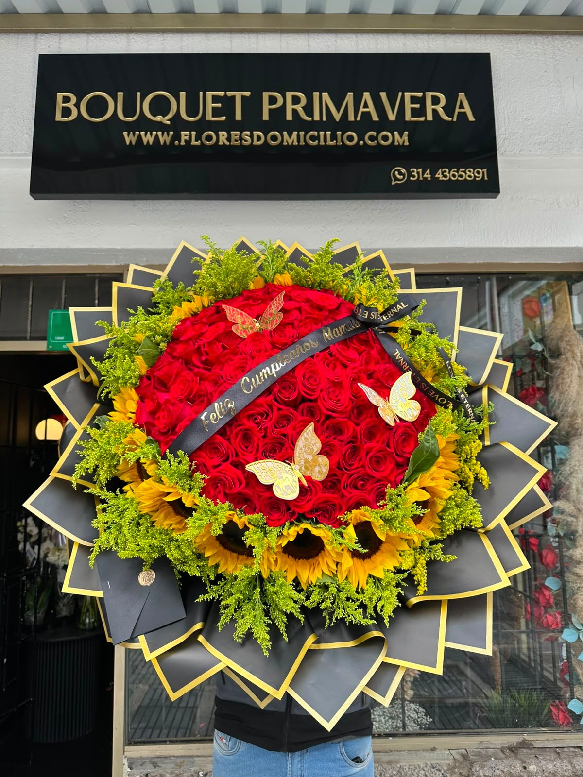 Rosas y Girasoles
